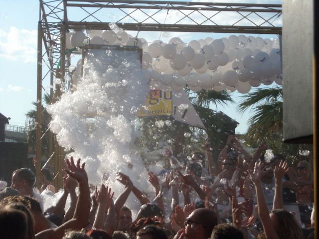 i/Kranj/Absolvent08/02-StarBeach/absolvent 1383.jpg_640.jpg